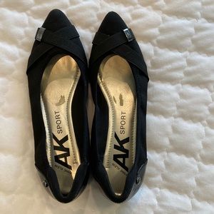 Anne Klein black fabric flats